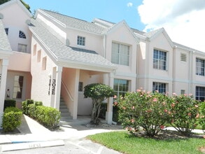 Building Photo - 301 Muirfield Ct
