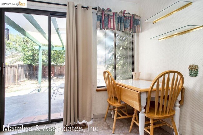 Foto del edificio - 4 br, 2.5 bath House - 720 Timberline Terrace