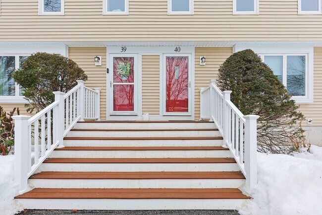 Foto del edificio - 835 Mt Hope St