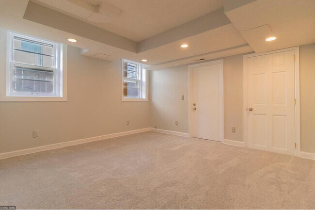 Building Photo - 3527 Dupont Ave S