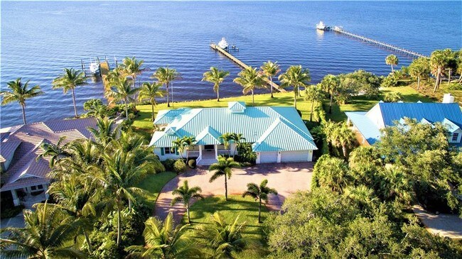 Foto del edificio - 1530 NE Dixie Hwy