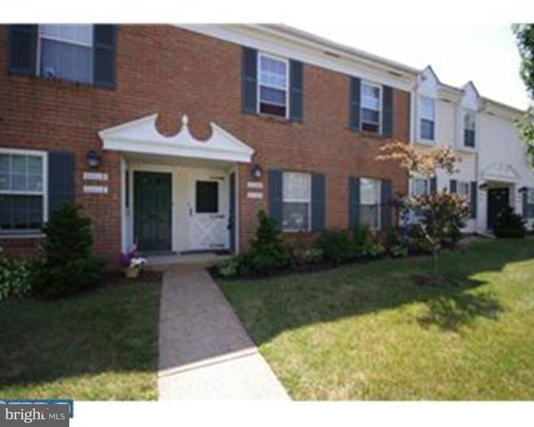Primary Photo - 1110A Jefferson Ct