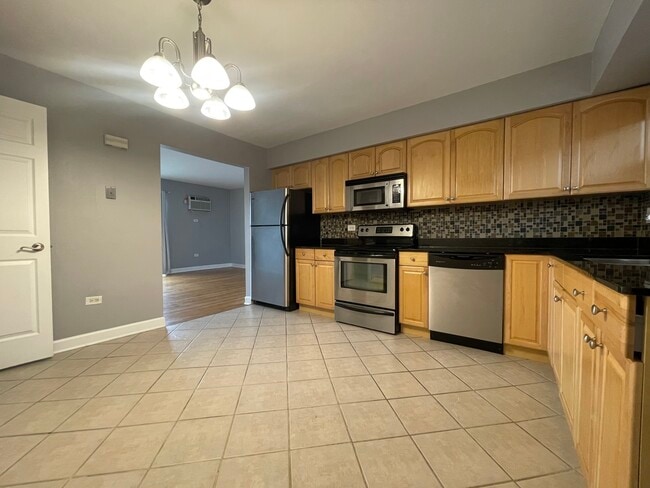 Foto del edificio - 6450 S New England Ave