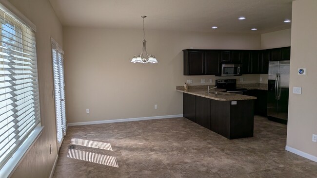 Foto del edificio - 7895 Spring Station Way