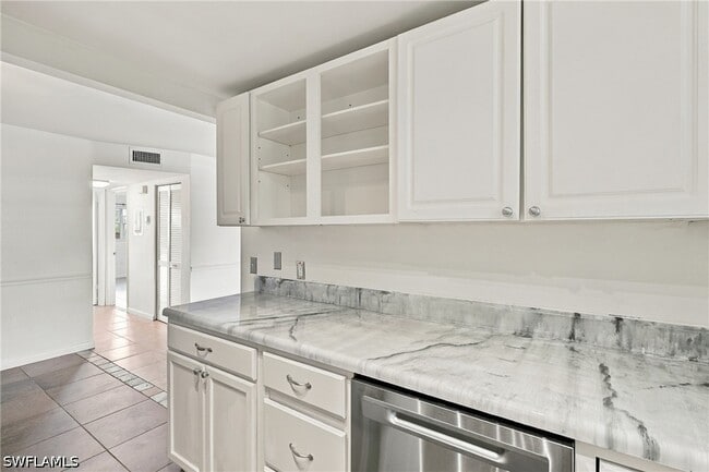 Building Photo - 4290 Gulfstream Dr