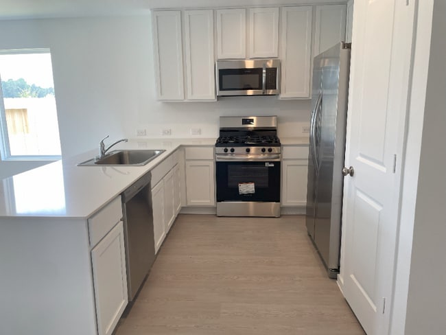 Building Photo - 25665 Rose Creek Dr