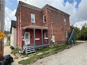Building Photo - 209 S Wade Ave