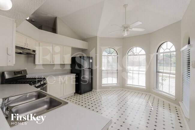 Foto del edificio - 701 Long Hill Ct