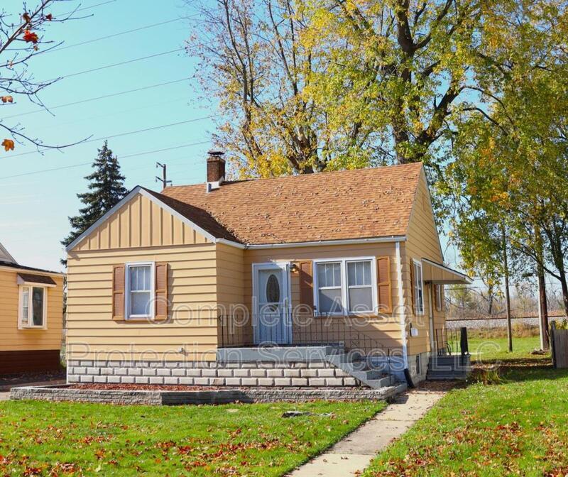 Primary Photo - 7416 S McCook Ave