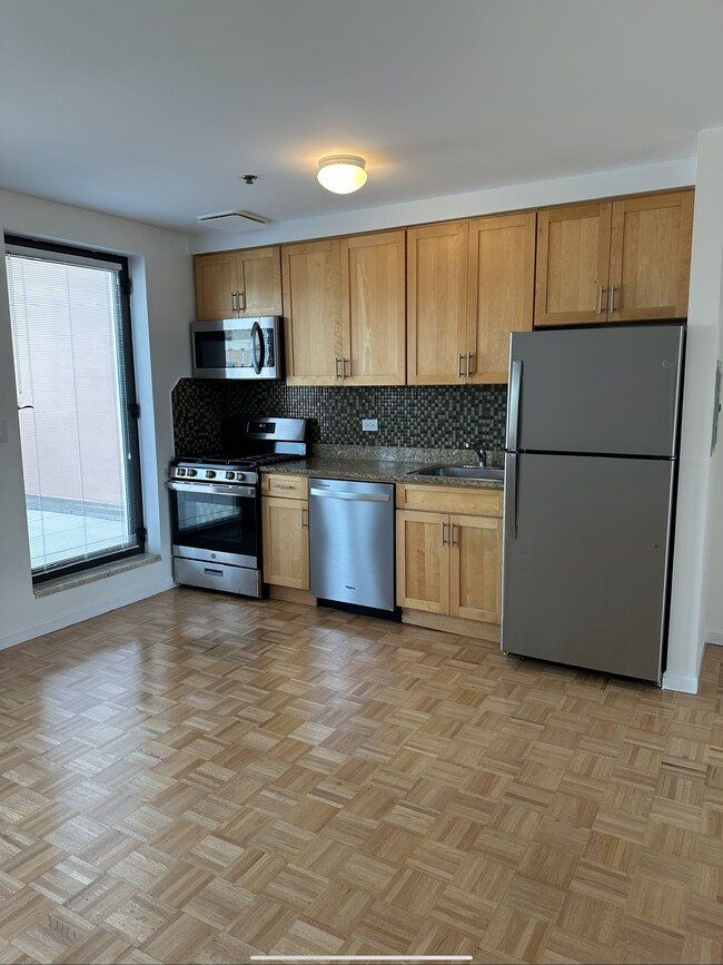 Foto del edificio - 3104 31st Ave