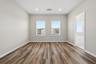 Building Photo - 206 Clark Rd