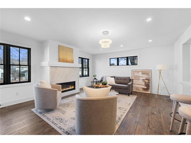Foto del edificio - 4129 Utica Ave S