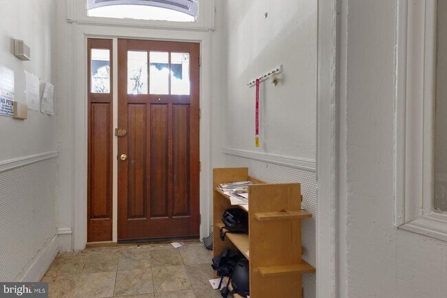 Foto del edificio - 3953 Baltimore Ave