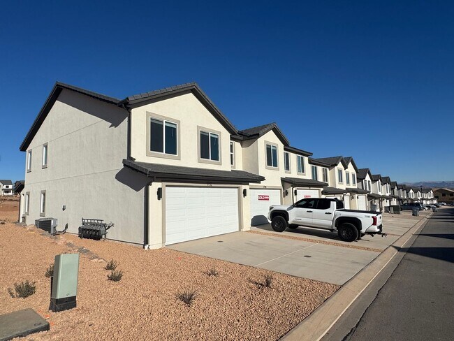 Building Photo - Price Reduced! Brand New End Unit Long Val...