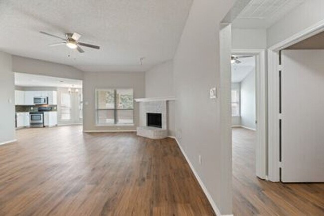 Foto del edificio - Beautiful newly redone single story home i...