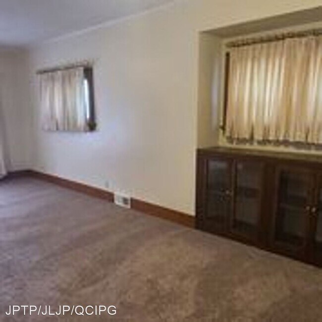 Foto del edificio - 3 br, 1.5 bath House - 2434 17th Ave