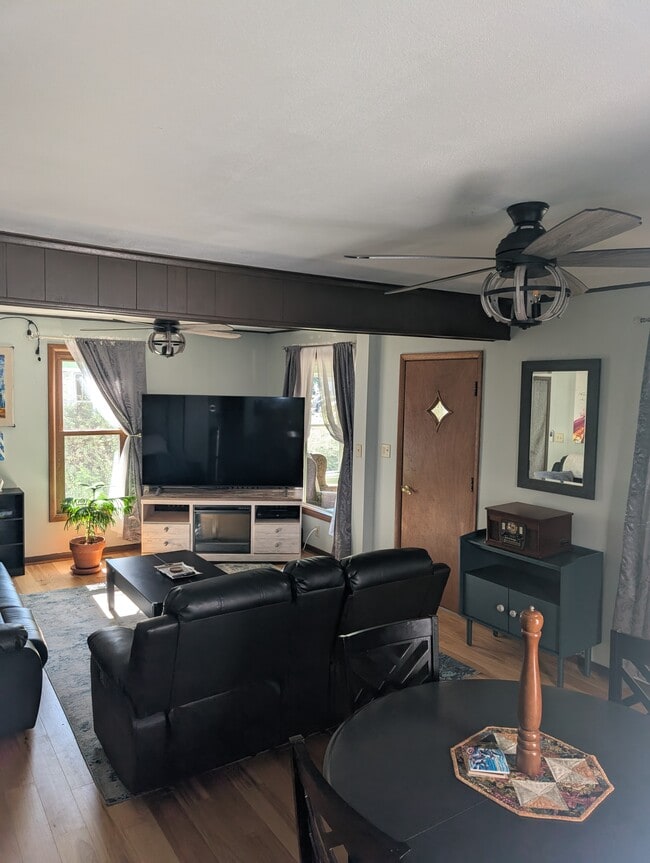 Livingroom - 2421 Upham St