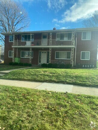 Building Photo - 611 E Monroe Ave