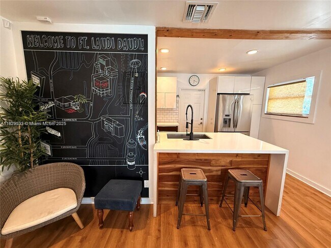 Foto del edificio - 1245 NE 17th Way