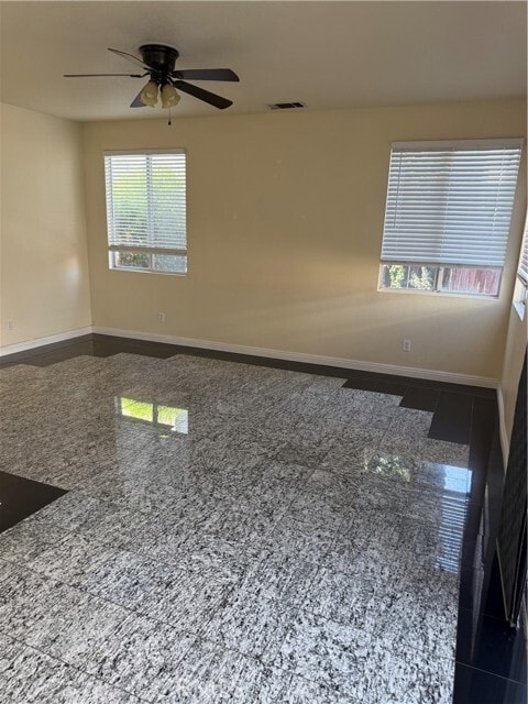 Foto del edificio - 865 Tam O'Shanter St