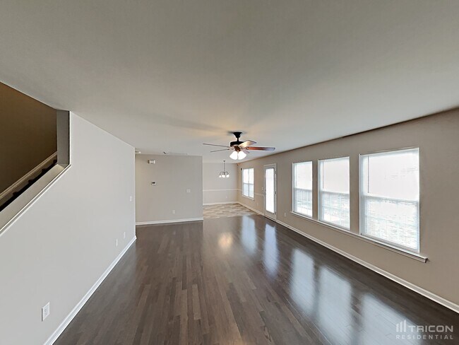 Foto del edificio - 4676 Midstream Crossing Dr