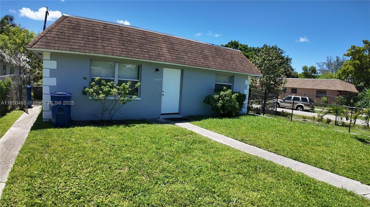 Primary Photo - 1345 NW 8th Ave