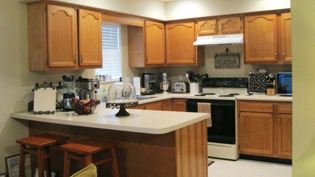 Building Photo - 13 Albro St