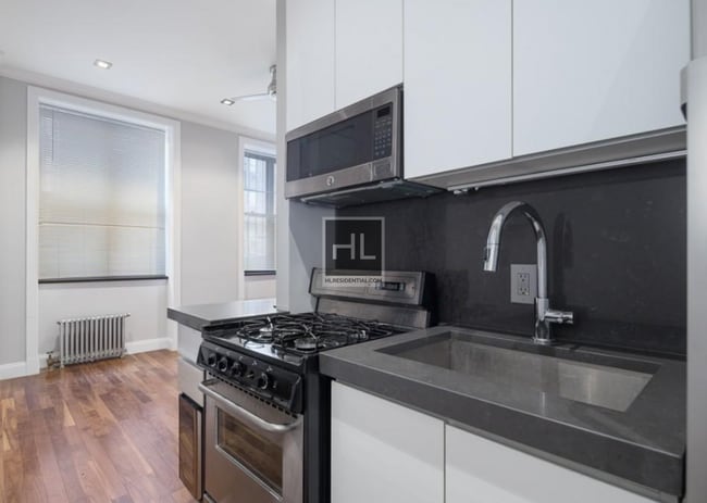 Foto del edificio - E 58TH ST.