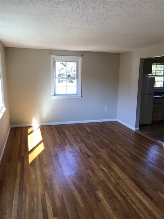 Foto del edificio - 53 Malwood Ave