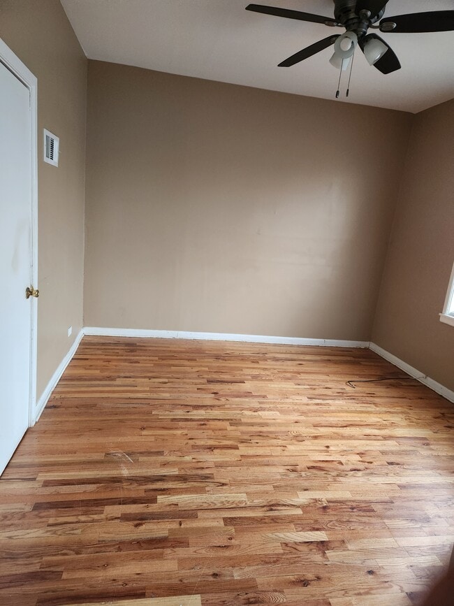 Dining room or bedroom - 2206 E 84th St