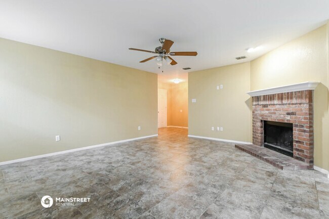 Building Photo - 1614 Duet Dr