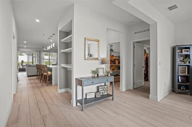 Foto del edificio - 3336 Jackson Blf Wy