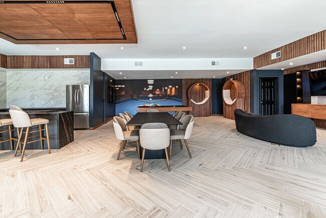 Foto del edificio - 8877 Lakes at 610 Dr