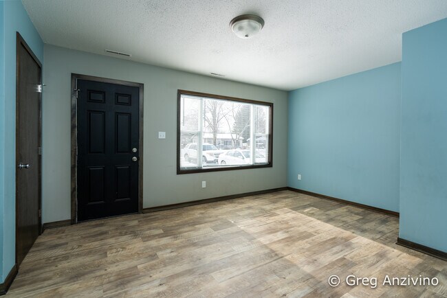 Living Room1 - 3526 Max Paulsen Dr