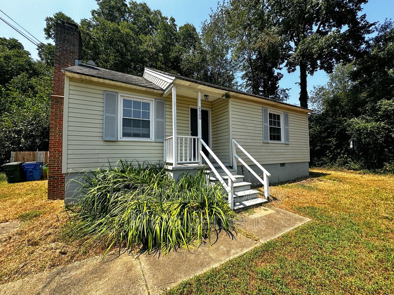 Primary Photo - 2600 Newbold St
