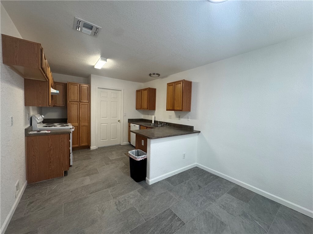 Building Photo - 3442 Sunriver Rd