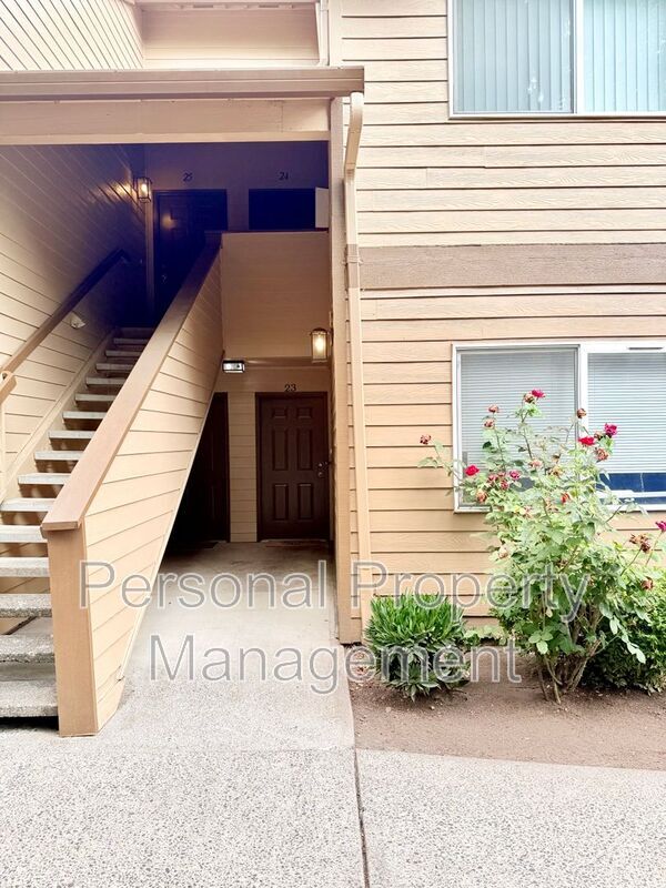 Building Photo - 3412 NE 66th Ave