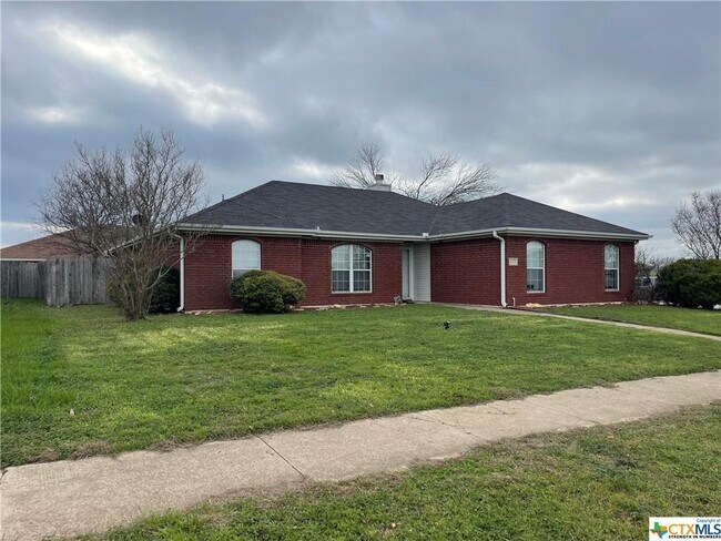 Building Photo - 4608 Hondo Dr