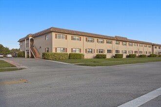 Building Photo - 600 SW 2nd Ave