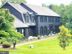 Building Photo - 13209 Lantern Hollow Dr