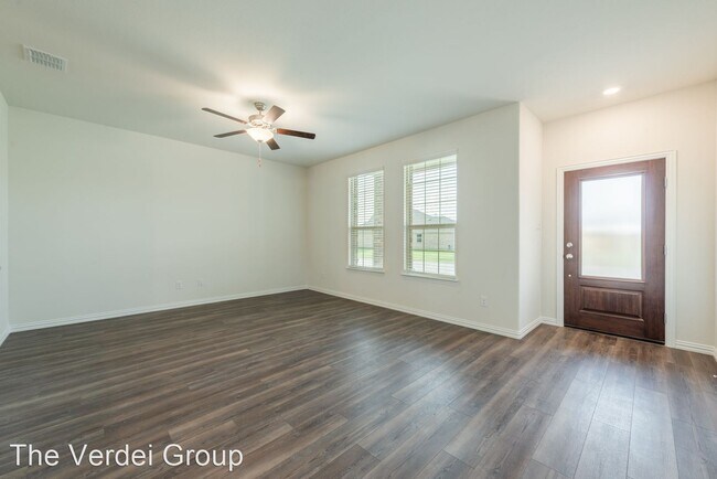 Building Photo - 3 br, 2 bath House - 1009 Mesquite Ln