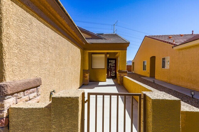 Foto del edificio - 55+, Age Restricted, 2 Bed, 2 Bath, Single...