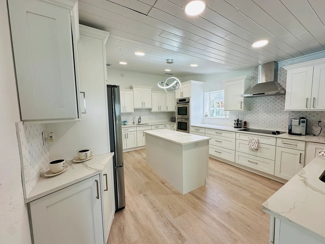 Foto principal - 2650 Philippe Pkwy