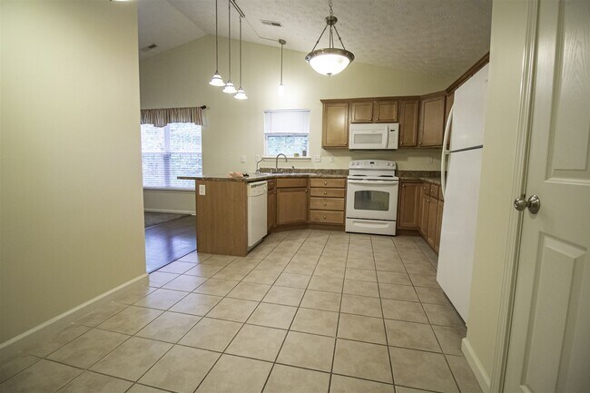 Building Photo - 152 Villefranche Dr