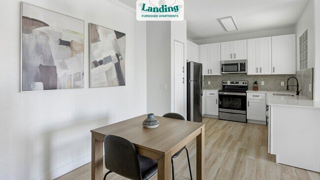 Foto del edificio - 7455 N 95th Ave
