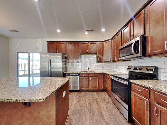 Foto del edificio - 310 Sanctuary Park Dr