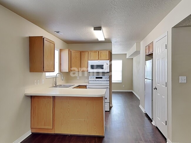 Foto del edificio - 7801 Ash Point Cir