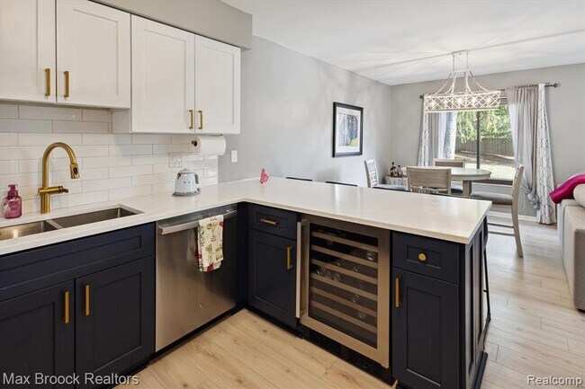 Foto del edificio - 1131 Indianwood Trail