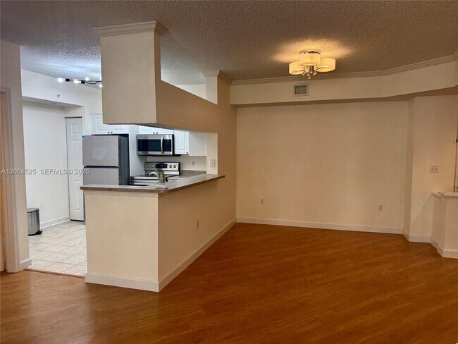 Building Photo - 17100 N Bay Rd