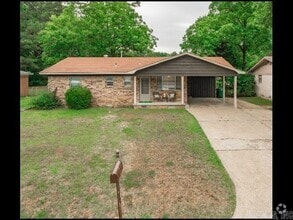 Building Photo - 4716 Buckingham Pl